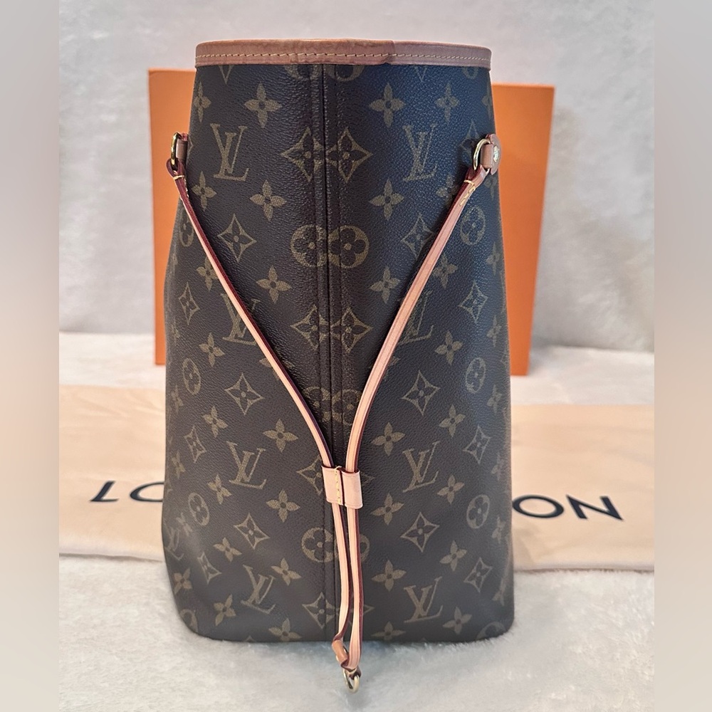 Louis Vuitton Neverfull GM Tote - Picture 3 of 6